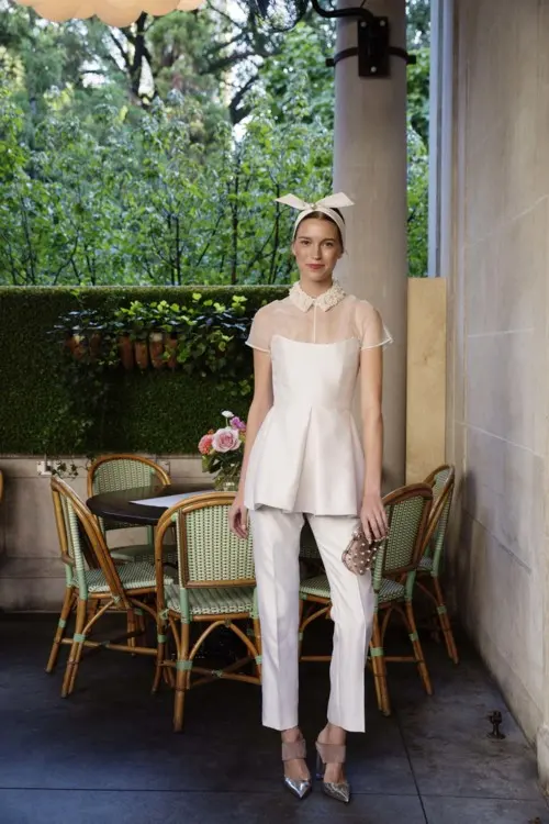 mireasa-in-pantaloni-Lela-Rose