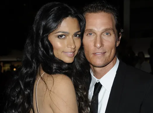 Camilla Alves şi Matthew McConaughey