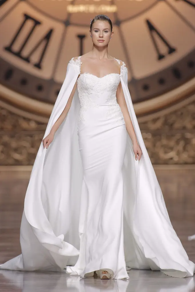 Atelier Pronovias 2016 Bridal Show