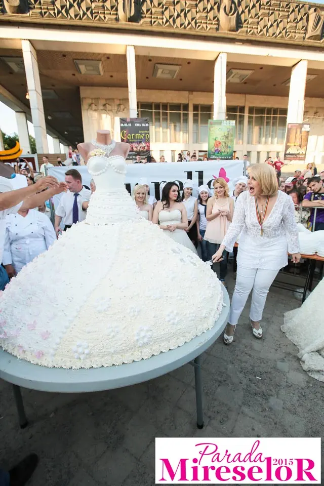 Un tort de nuntă de 350 de kg de la Aeroport Catering şi Puratos Moldova