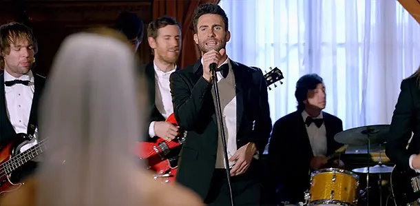 Maroon 5 - «Sugar»