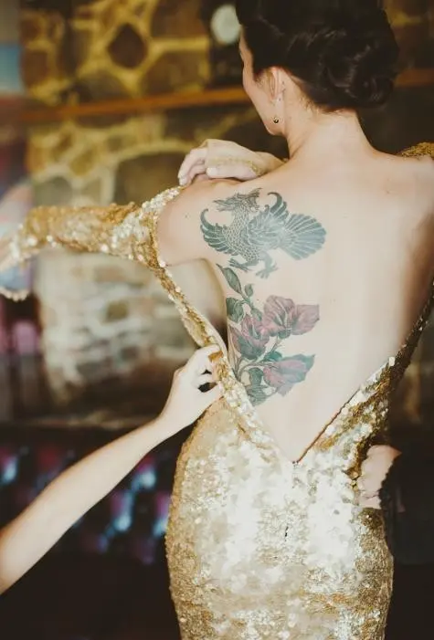 Mirese cu tatuaj