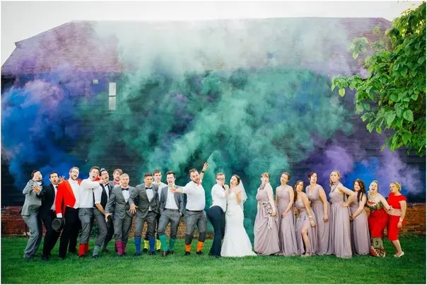Fum colorat pentru sesiunea foto de nuntă