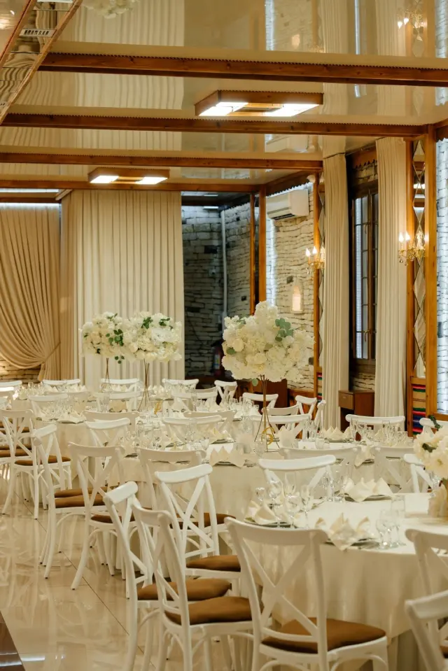 Restaurant "Casa Neamului"