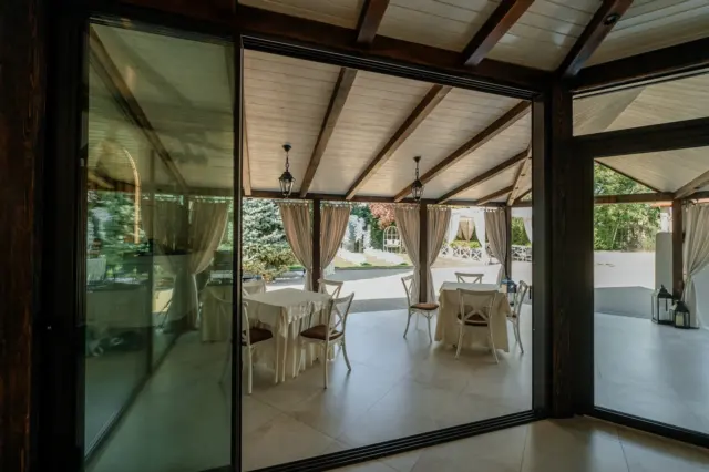 Restaurant "Casa Neamului"
