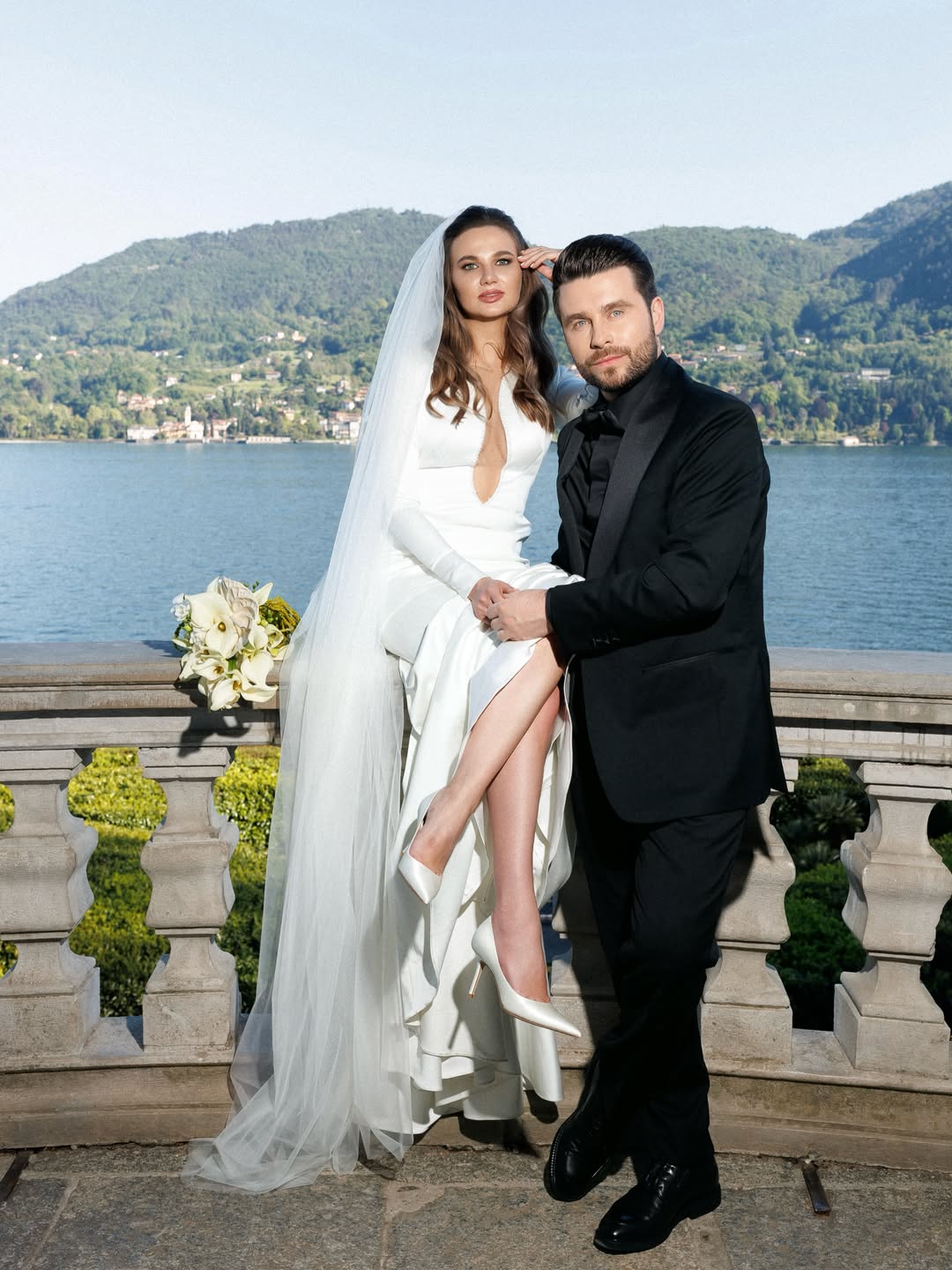 mireasa-violeta-scrisu-si-dorin-galben-italia
